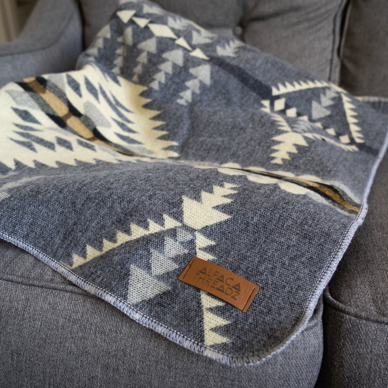 Andean Alpaca Wool Blanket - Cloud