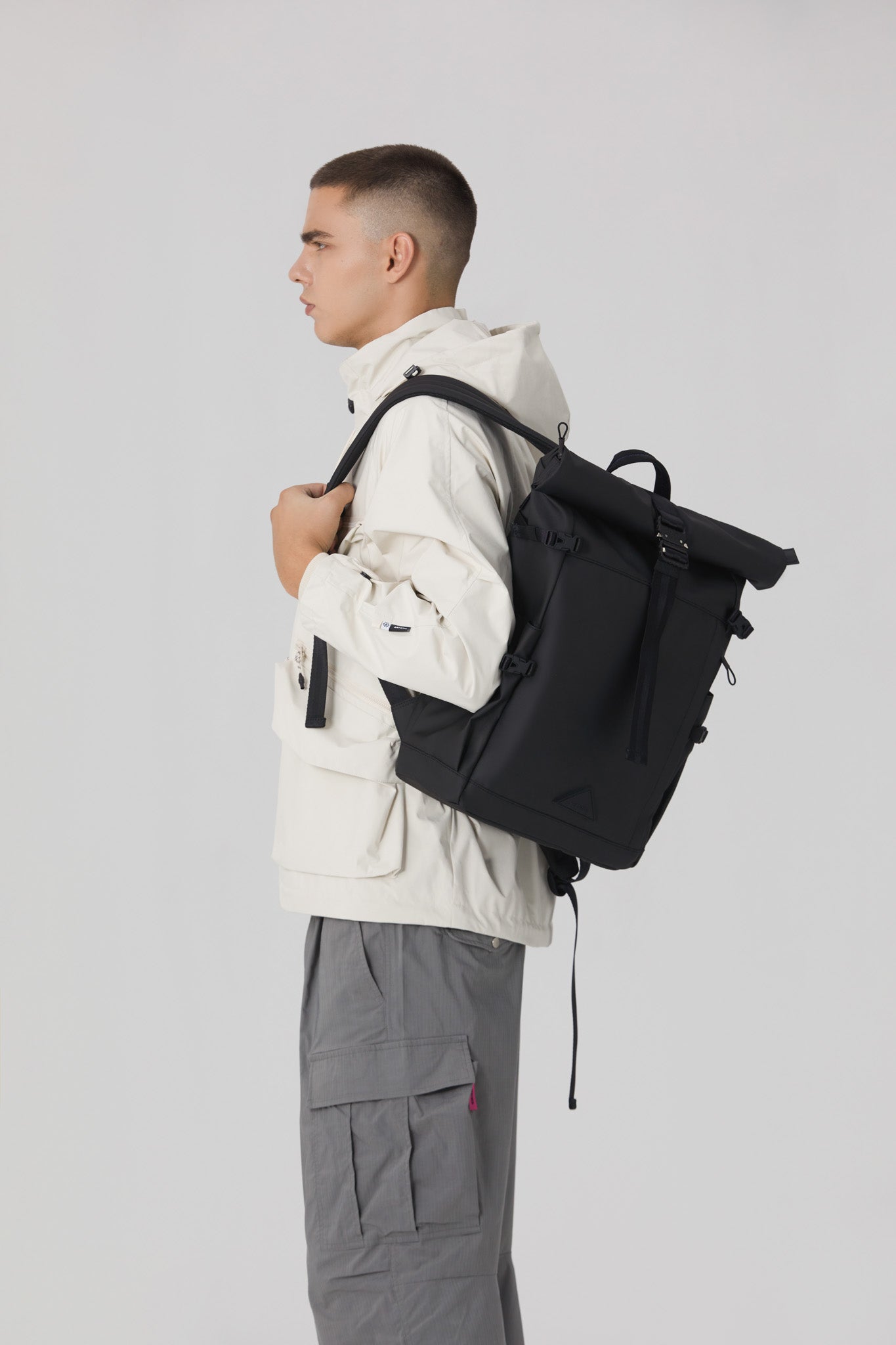 MOVA ROLL-UP BLACK 20-26L