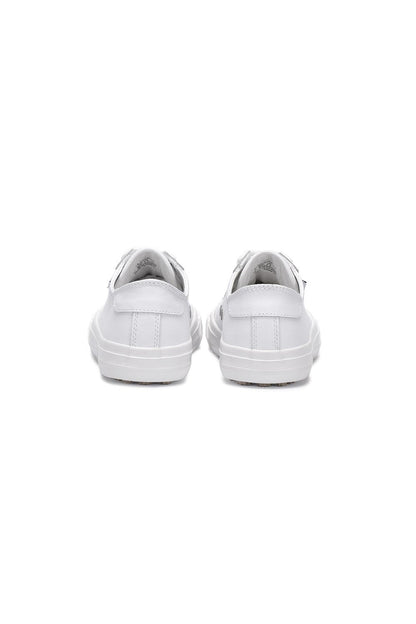 Spikeless White Leather Traveler Shoe by SwingDish